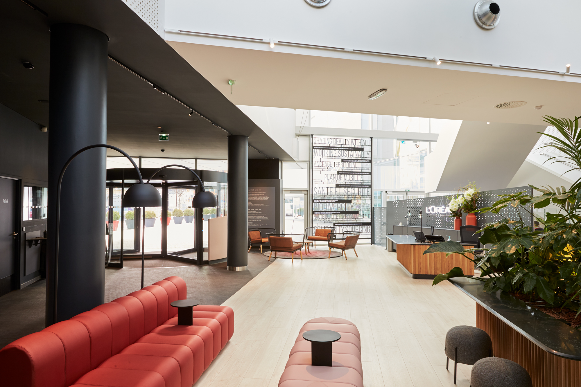 Projet : LE HALL D’ACCUEIL CAPI - LIDÉE - Architecture intérieure